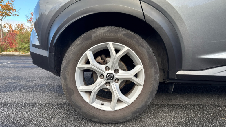 Nissan Juke 1.0 DiG-T 114 N-Connecta 5dr Petrol Hatchback